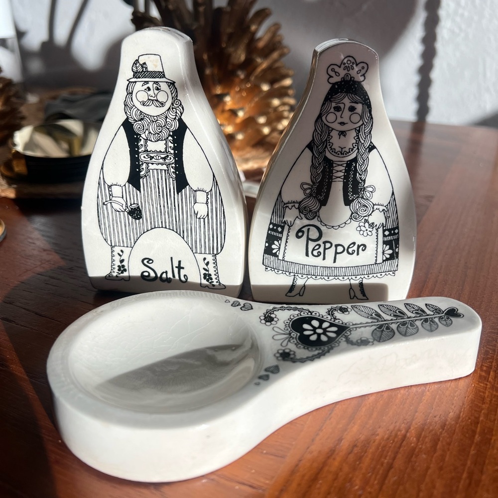Vintage Figgjo Flint Norway Salt & Pepper Shakers + Spoon Rest Turi Scandinavian
